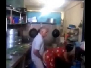 Srilankan chacha shafting his maid regarding scullery quickly