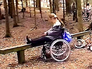 Crippled girl is still sexy.flv